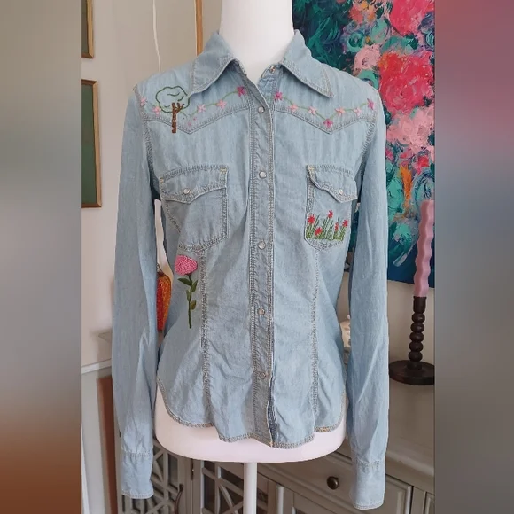 Vintage Y2K Guess Jeans Embroidered Button Up Denim Shirt - Picture 1 of 11